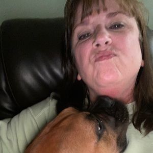 Meet your Posher, Lori